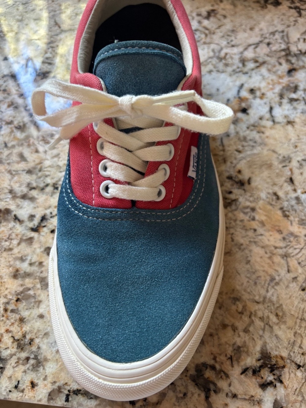 Vans - Picture 1 of 6